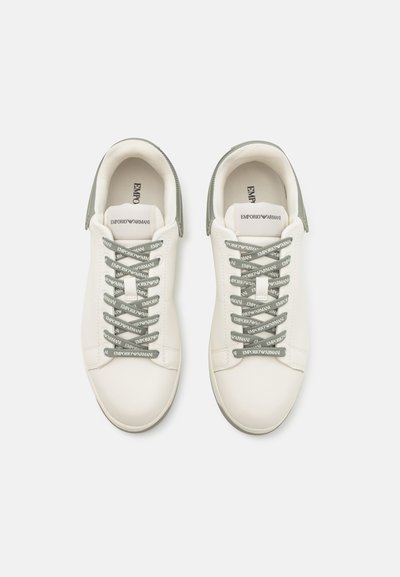 Emporio Armani SHOES - Joggesko - off white/sage