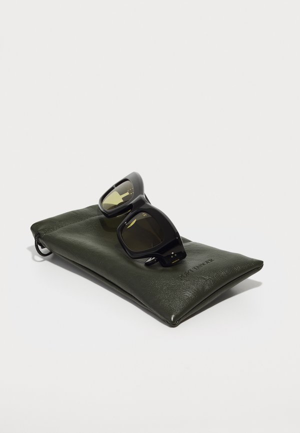 AYREEN - Sunglasses - warm olive2