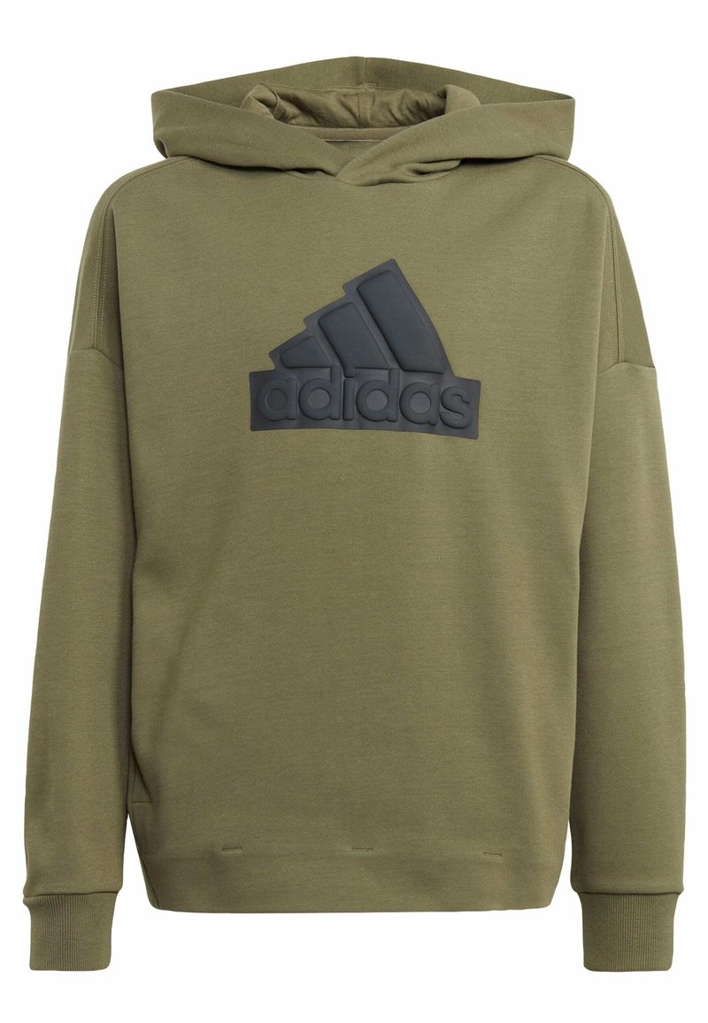 Felpa verde realizzata in tessuto morbido, con un grande logo Adidas in gomma nera sul davanti, cappuccio con cordini e polsini a coste.