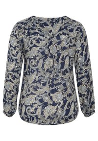 Tumesinine pikkade varrukatega pluus, millel on beez ja helesinine keeruline paisley muster, kogutud mansetid ja kerge tagumise voldi detail.