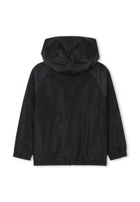 Giacca leggera nera con cappuccio, caratterizzata da polsini elasticizzati e orlo con cordino. Texture liscia, design minimalista, senza motivi visibili.