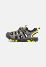 Kangaroos K-Trek Marino / Rosa - Envío Gratis