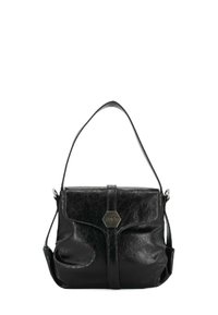 Borsa a tracolla nera in pelle con finitura texturizzata. Presenta una chiusura con patta frontale, una tracolla regolabile e dettagli in hardware esagonale.