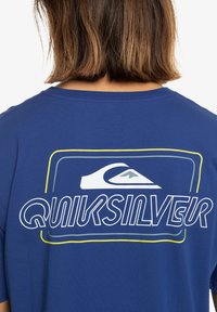 Quiksilver LINE BY LINE - Print T-shirt - monaco blue