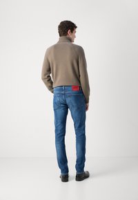 HUGO Slim fit jeans - medium blue