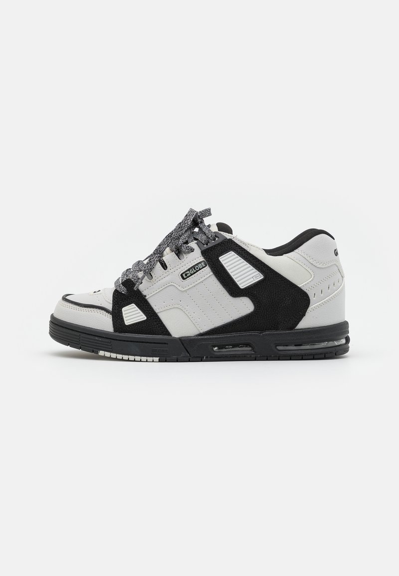 Globe SABRE - Sapatilhas - alloy/black