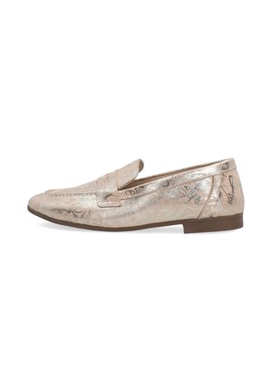 Beigefarbener Slipper-Loafer aus Metallic-Material mit dezenten abstrakten Mustern und niedrigem braunem Absatz, seitlich auf weißem Hintergrund gezeigt.