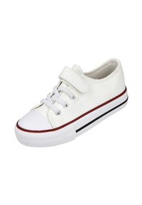 Zapatilla blanca de caña baja con tira de velcro, cordones, puntera de goma y franjas rojas y negras en la suela blanca.