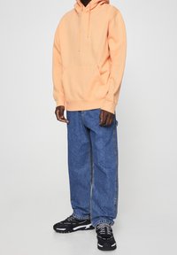 PULL&BEAR Jersey con capucha - burnt orange denim