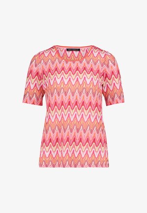 Kurzarm-Top im Zickzackmuster mit Farbtönen von Pink, Koralle und Creme. Hergestellt aus strukturiertem Strickstoff mit rundem Ausschnitt.