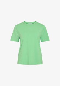 Ej vald, summer green