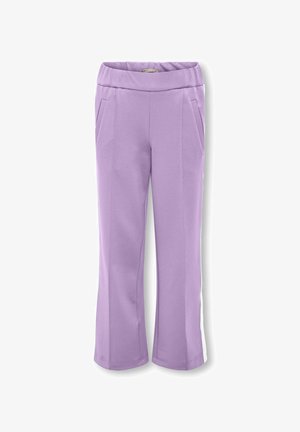 Pantalons de sport lilas clair avec une large ceinture élastique, deux poches latérales et des rayures blanches sur les côtés. Fabriqués en tissu doux et extensible.