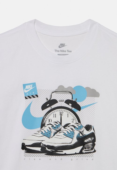 Nike Sportswear — photo 3