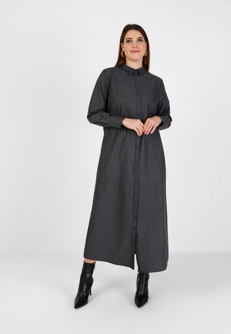 Damen Freizeitkleider | Modanisa DENIM LOOK PLUS SIZE Maxikleid black/schwarz - DM82013 Damen Freizeitkleider | Modanisa DENIM LOOK PLUS SIZE Maxikleid black/schwarz - DM82013