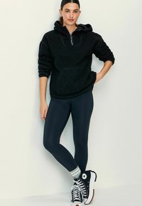 Next OUTDOOR QUARTER ZIP - Hættetrøje - black