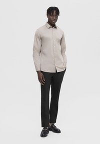 Selected Homme SLHSLIMETHAN SHIRT CLASSIC - Ing - off-white