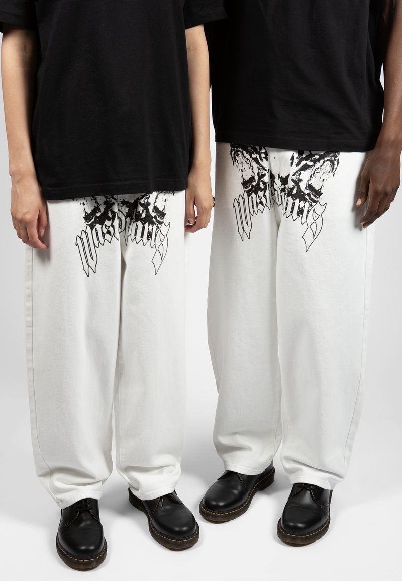 Wasted Paris CASPER PANT UNLEASHED UNISEX - Platūs džinsai - off white