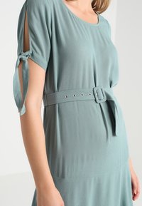 mint&berry Robe de jour - green