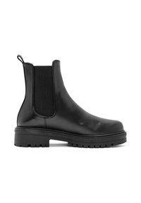 Czarne skórzane botki Chelsea z teksturowanymi elastycznymi panelami bocznymi, pętelką do zakupu oraz masywną gumową podeszwą z głębokim bieżnikiem zapewniającym przyczepność.