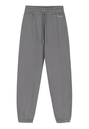 Grå joggebukser laget av mykt stoff, med elastisk midje og snøring, avtrappede ankler, og en liten logo på forsiden.