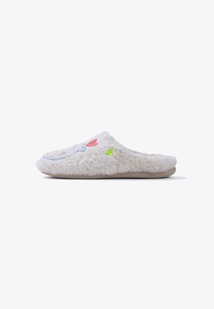 Hot Potatoes, HOT POTATOES BEIGE FUR HOUSE SLIPPERS WITH DESIGN AND TEXT 80946 - Sandalias planas - beig