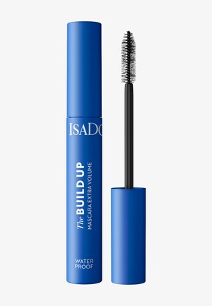 Blaue Mascara-Tube mit der Aufschrift "The Build Up Waterproof" und offenem Applikatorpinsel mit schwarzen Borsten.