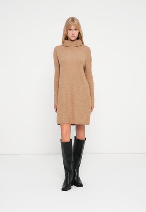 ONLY ONLJANA DRESS - Svetríkové šaty - indian tan