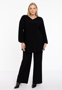 YOEK MIT V AUSSCHNITT - Blouse - black