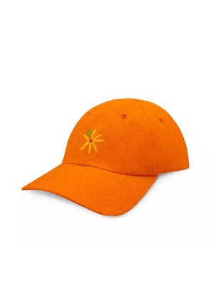 Pomarańczowa bawełniana czapka baseballowa z zaokrągloną koroną, wygiętym daszkiem i żółtą haftowaną kwiatową aplikacją z przodu. Posiada otwory wentylacyjne.
