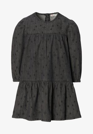 Vestito grigio scuro a maniche lunghe per bambino piccolo con vita arricciata, polsini elasticizzati e delicati motivi a stelle nere ovunque.