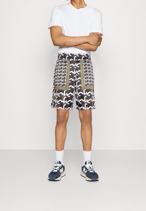 Short - black