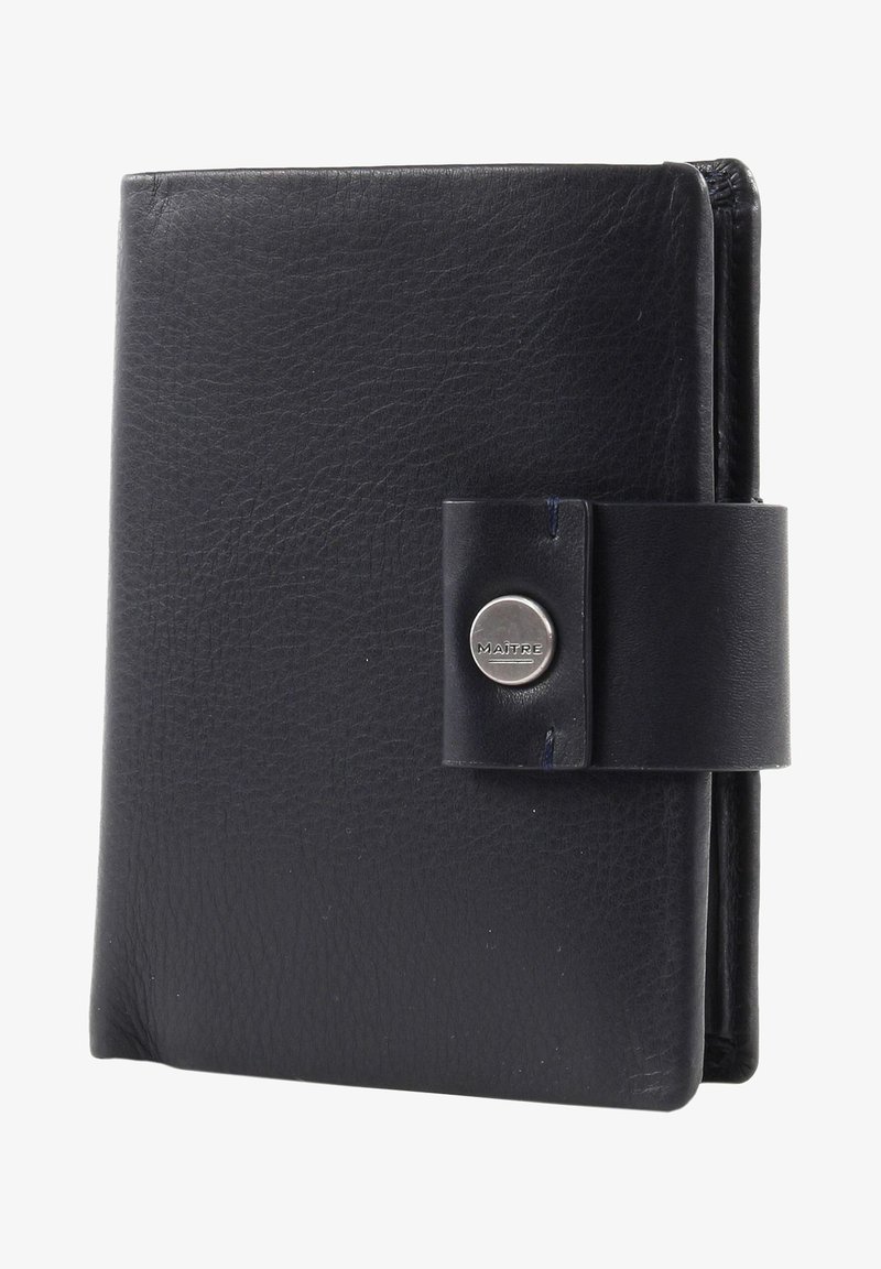 Czarny skórzany portfel o gładkiej teksturze, z cylindrycznym metalowym zapięciem i składanym designem. Akcentowany niebieskimi przeszyciami.