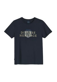 Granatowa koszulka bawełniana z grafiką tarczy, na której w złotym kolorze widnieje napis "RÓŻNORODNE DZIEDZICTWO". Krótkie rękawy i okrągły dekolt.