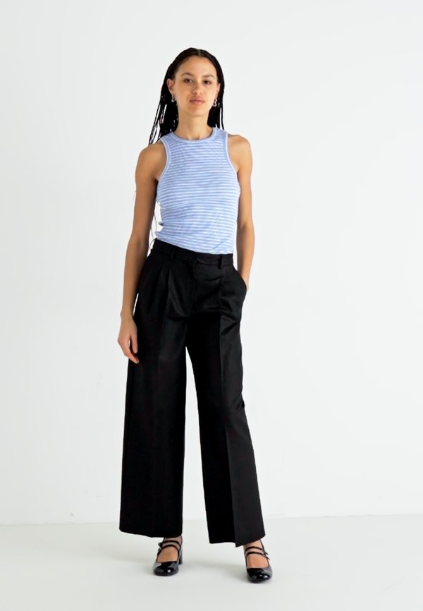 DORA MERLA EXTRA WIDE - Trousers4