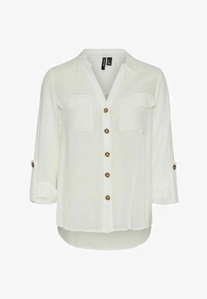 Weißes Button-up-Hemd aus leichtem Stoff, mit zwei vorderen Taschen und braunen Knöpfen, mit hochrollbaren Ärmeln und abgerundetem Saum.