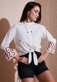 LELA REGULAR FIT - Hemdbluse - ecru copper