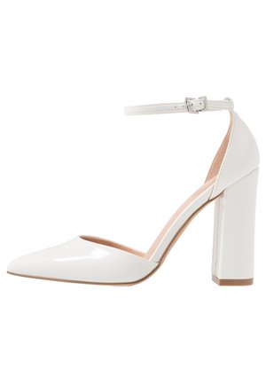 High Heel Pumps - white