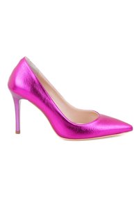 Roze metallic hoge hakpumps met een spitse neus en glanzende afwerking. Voorzien van een slanke stilettohak en een gladde binnenvoering.