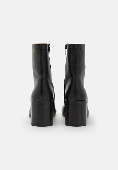 MM6 Maison Margiela Stivaletti - black