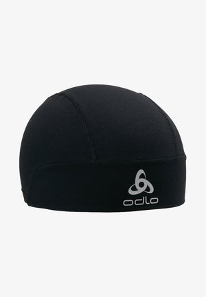 Cappellino sportivo nero realizzato in tessuto texturizzato, con un design aderente e un logo sul davanti. Costruzione senza cuciture per garantire comfort durante le attività.