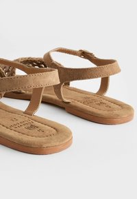 Next FOREVER COMFORT WEAVE - REGULAR FIT - Sandaalit nilkkaremmillä - tan brown