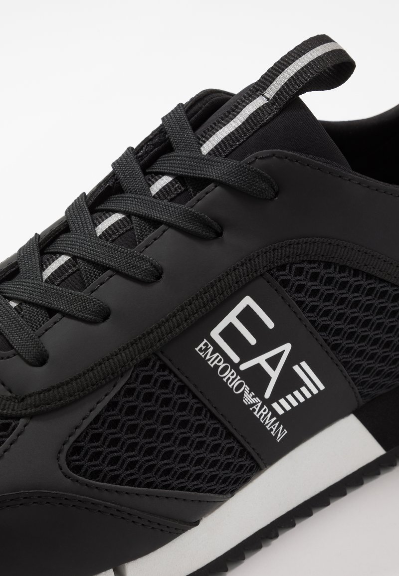 EA7 Emporio Armani LACES Sneakers - black/white/sort