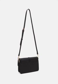 Anna Field Skulderveske - black