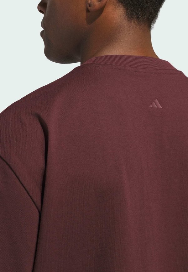 BASKETBALL - Print T-shirt - aurora ruby4