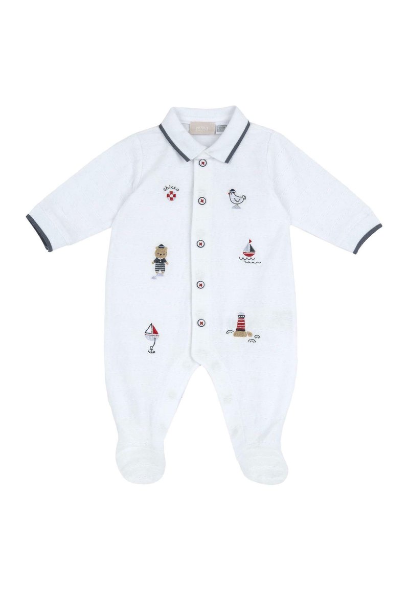 Un body blanco para bebé con cuello, que presenta coloridos diseños bordados, incluyendo un oso, un barco y un faro, con acentos de botones rojos.