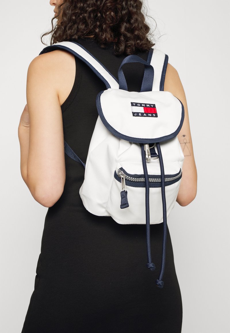 Tommy Jeans HERITAGE Rucksack ecru/offwhite Zalando.co.uk