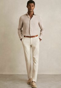 Reiss Chinos tipa bikses - off white