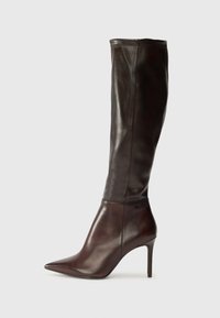 High heeled boots - mahogany