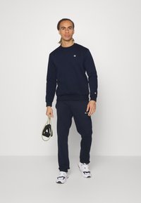 Champion BASIC CREWNECK - Mikina - dark blue