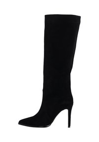 Wysokie czarne zamszowe botki na szpilce z wąskim noskiem i smukłym fasonem, o gładkiej fakturze i wysokości do kolan.